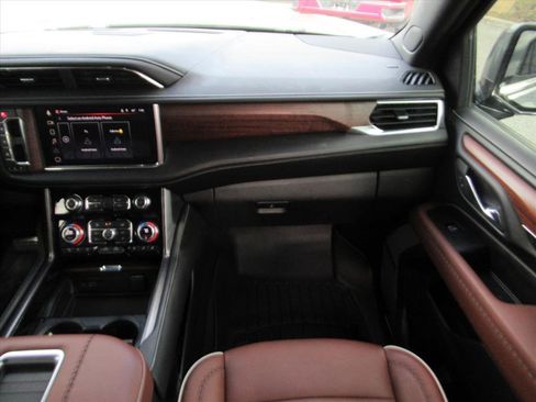 Used 2023 GMC Yukon Denali Ultimate image 14