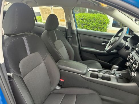 Used 2025 Nissan Sentra SV FWD image 34