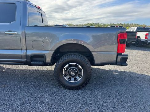 Certified 2023 Ford F350 Platinum w/ Tremor Off-Road Package image 28