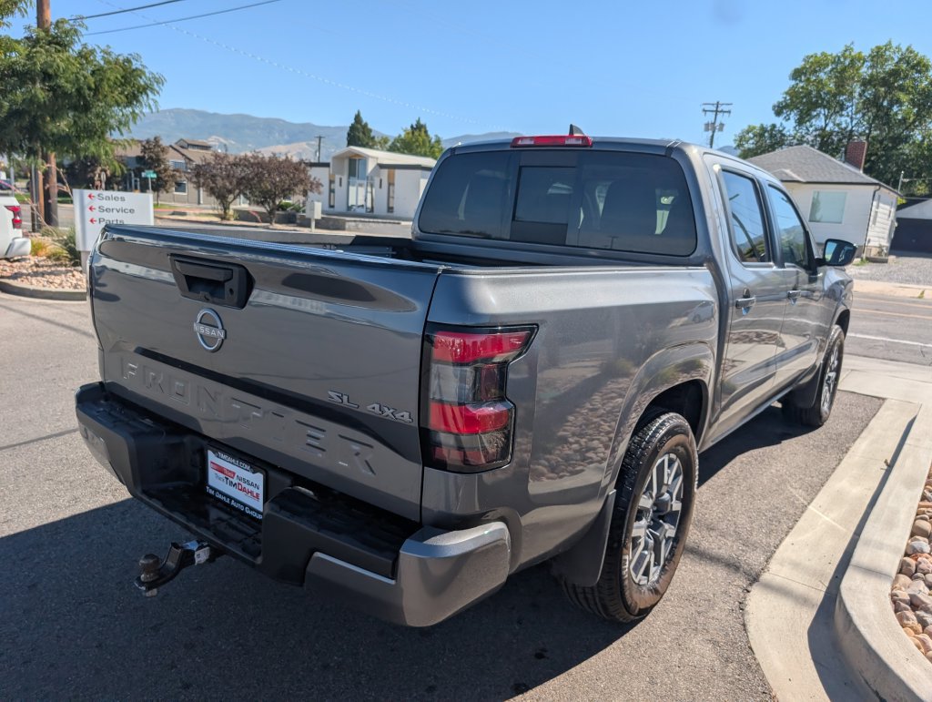 Used 2024 Nissan Frontier SL AWD/4WD image 5