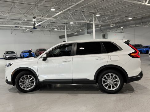 Used 2025 Honda CR-V EX image 16