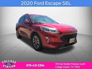 Used 2020 Ford Escape SEL video 1