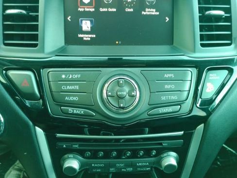 Used 2019 Nissan Pathfinder S image 40