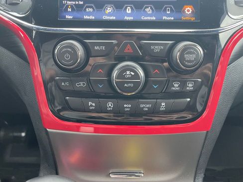 Used 2020 Jeep Grand Cherokee Altitude AWD/4WD image 14