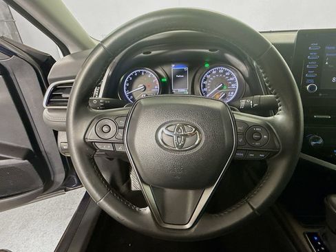 Certified 2022 Toyota Camry SE w/ Convenience Package FWD image 12