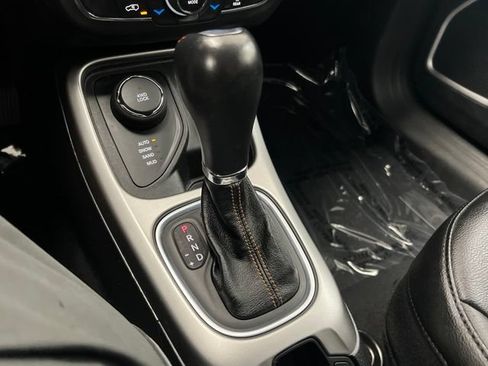 Used 2020 Jeep Compass Latitude w/ Cold Weather Group AWD/4WD image 28