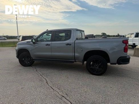 Used 2024 Chevrolet Silverado 1500 LT Trail Boss w/ Convenience Package II AWD/4WD image 9