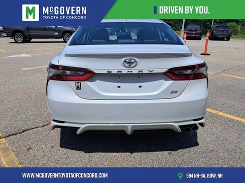 Used 2023 Toyota Camry SE FWD image 4
