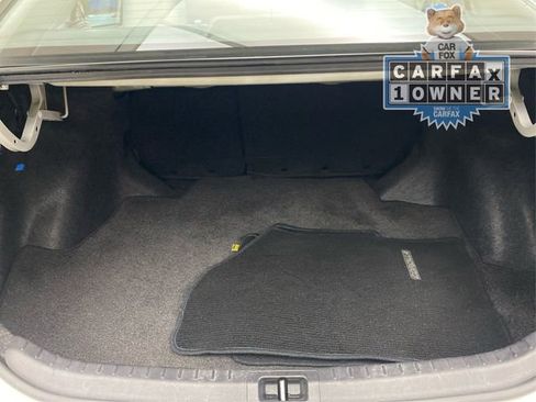 Used 2016 Toyota Corolla LE FWD image 13
