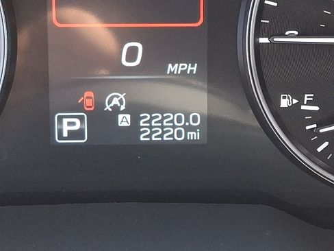 Used 2025 Subaru Outback Premium AWD/4WD image 21
