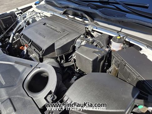 Used 2024 Honda Pilot Touring image 23