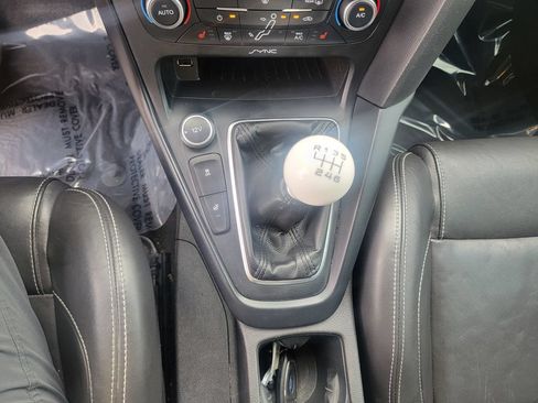 Used 2015 Ford Focus ST w/ Equipment Group 402A FWD image 22
