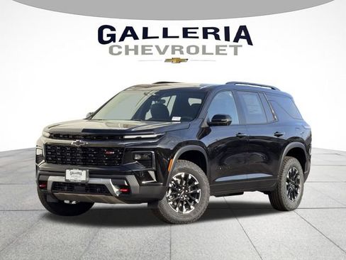 New 2026 Chevrolet Traverse Z71 w/ Driver Confidence Package image 1