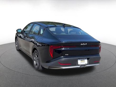 Used 2025 Kia K4 LXS image 9