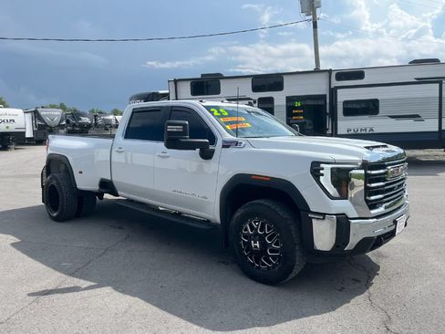 Used 2025 GMC Sierra 3500 SLE w/ Preferred Package AWD/4WD image 15