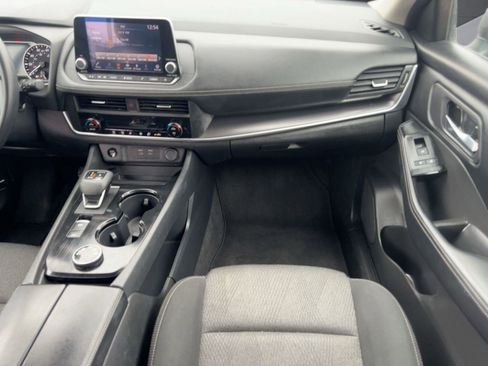 Used 2024 Nissan Rogue SV image 26