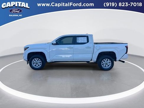 Used 2024 Toyota Tacoma SR5 image 5