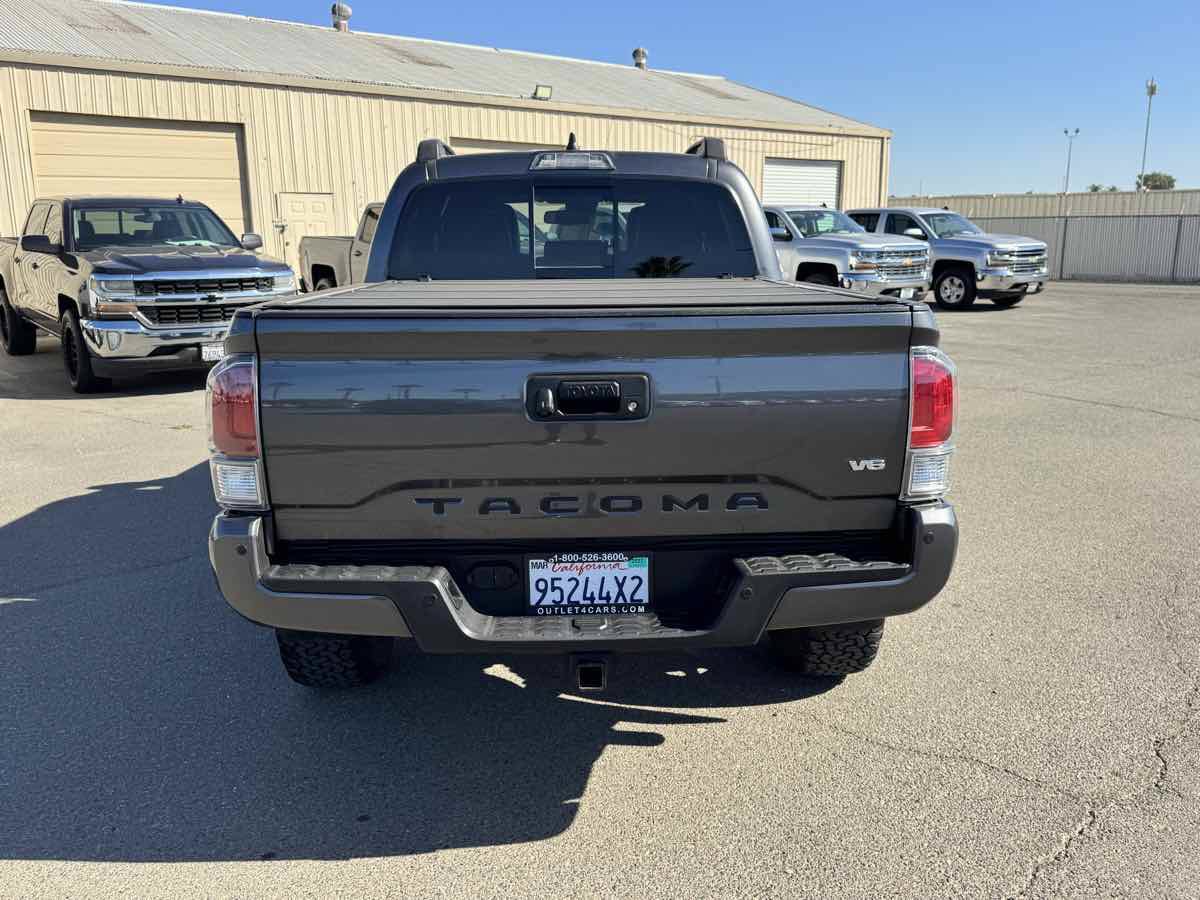 Used 2020 Toyota Tacoma TRD Off-Road w/ Technology Package AWD/4WD image 10