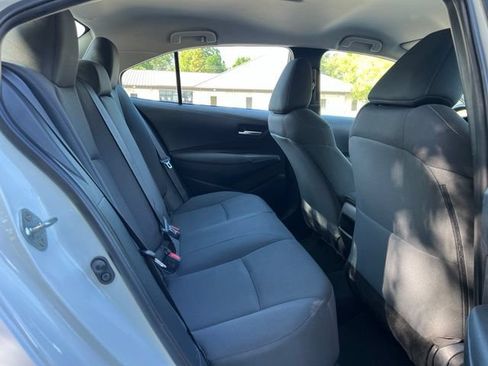 Used 2021 Toyota Corolla LE FWD image 18