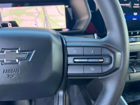 Used 2024 Chevrolet Colorado Trail Boss w/ Technology Package image 46