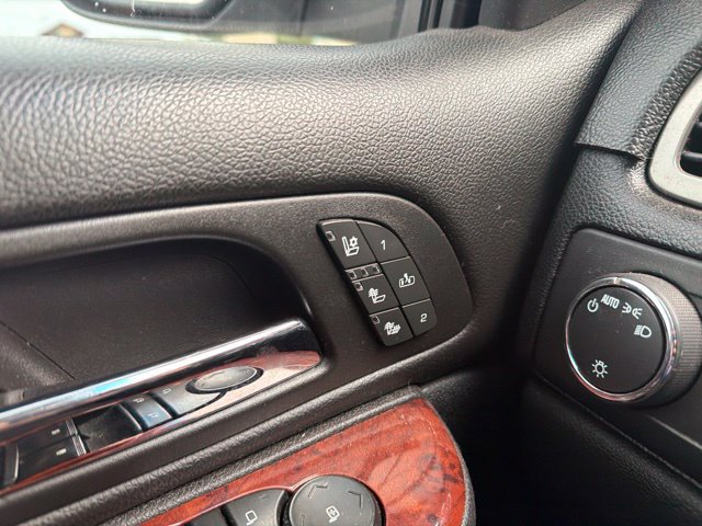 Used 2013 Chevrolet Suburban LTZ AWD/4WD image 15
