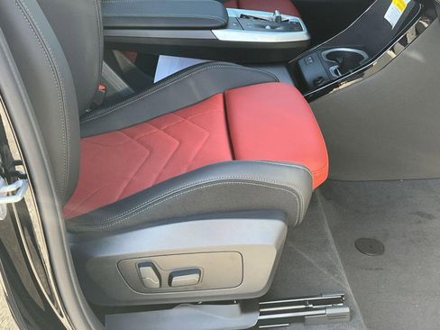 New 2025 BMW X1 xDrive28i w/ Technology Package image 27