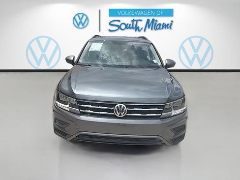 Used 2018 Volkswagen Tiguan SE FWD image 2