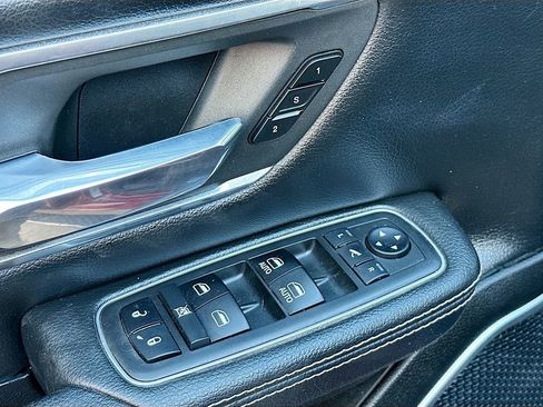 Used 2019 RAM 1500 Laramie image 18