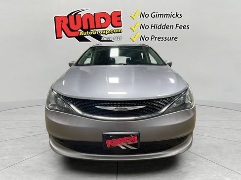 Used 2021 Chrysler Voyager Lxi FWD image 9