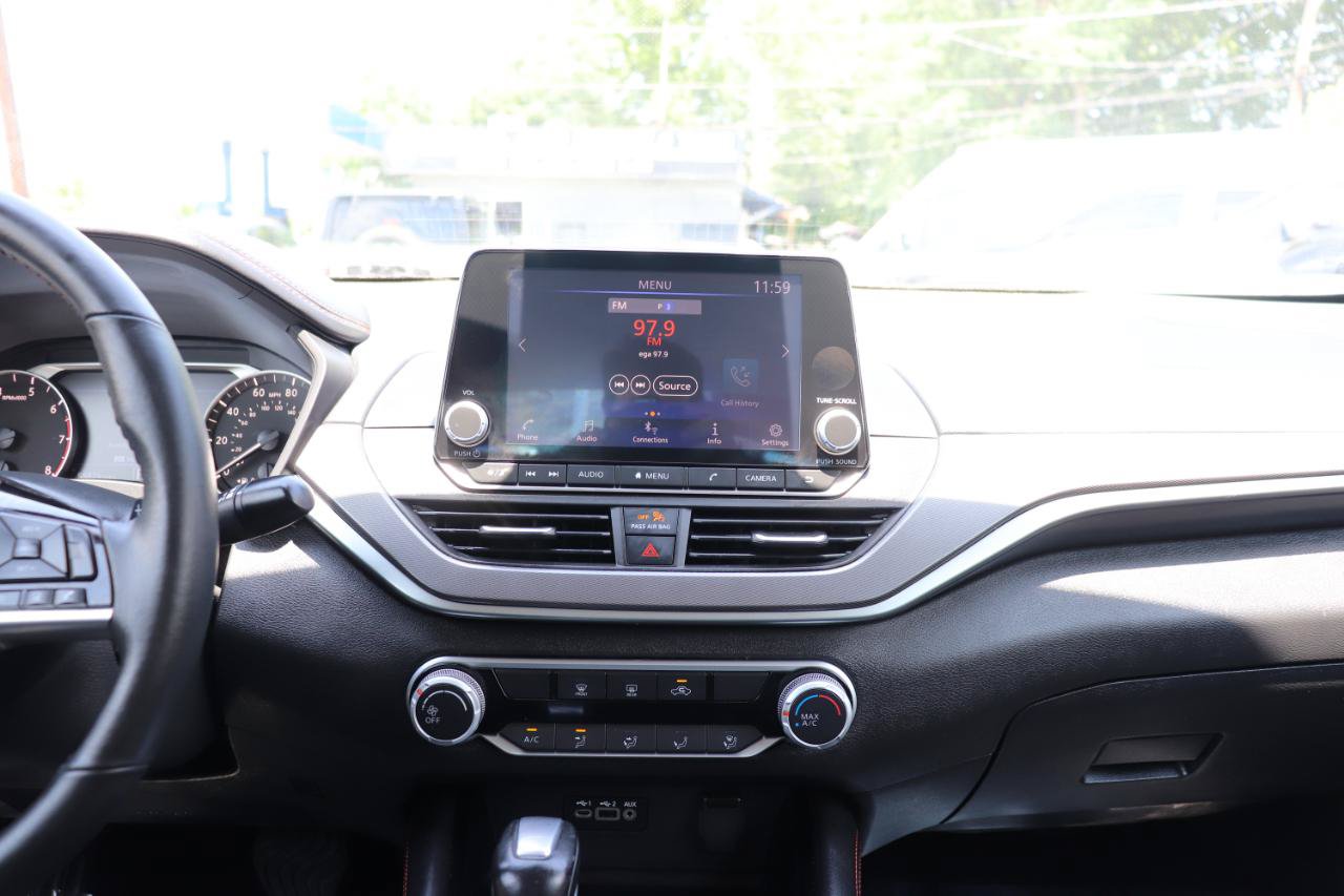 Used 2024 Nissan Altima 2.5 SR FWD image 19