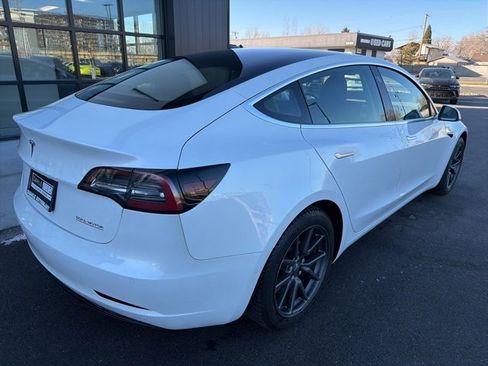 Used 2019 Tesla Model 3 Performance image 9