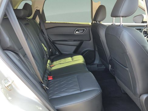 Used 2023 Nissan Rogue Platinum w/ Platinum Premium Package FWD image 14