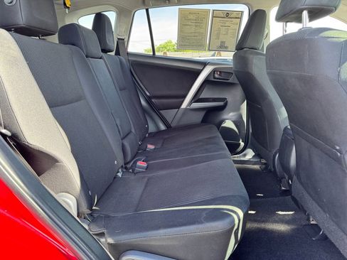Used 2016 Toyota RAV4 LE FWD image 12