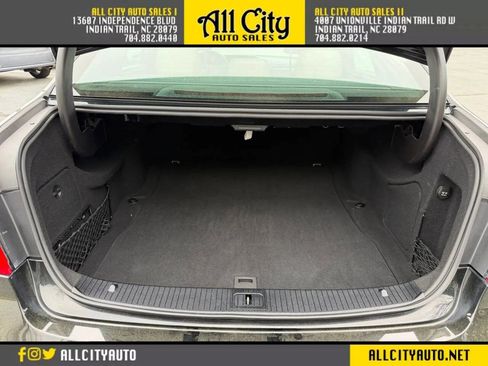 Used 2010 Mercedes-Benz E 350 E 350 4MATIC Sedan 4D image 30