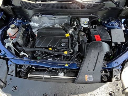 Certified 2024 Chevrolet Trax LT w/ LT Convenience Package FWD image 8