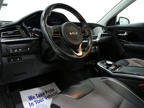Used 2022 Kia Niro EX w/ Cold Weather Package image 11