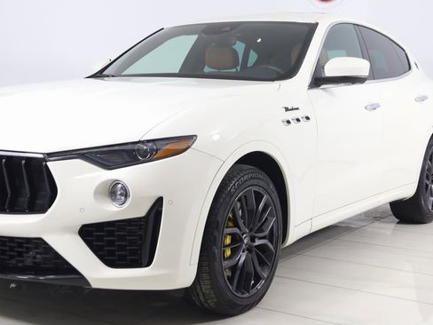 Used 2022 Maserati Levante Modena image 60