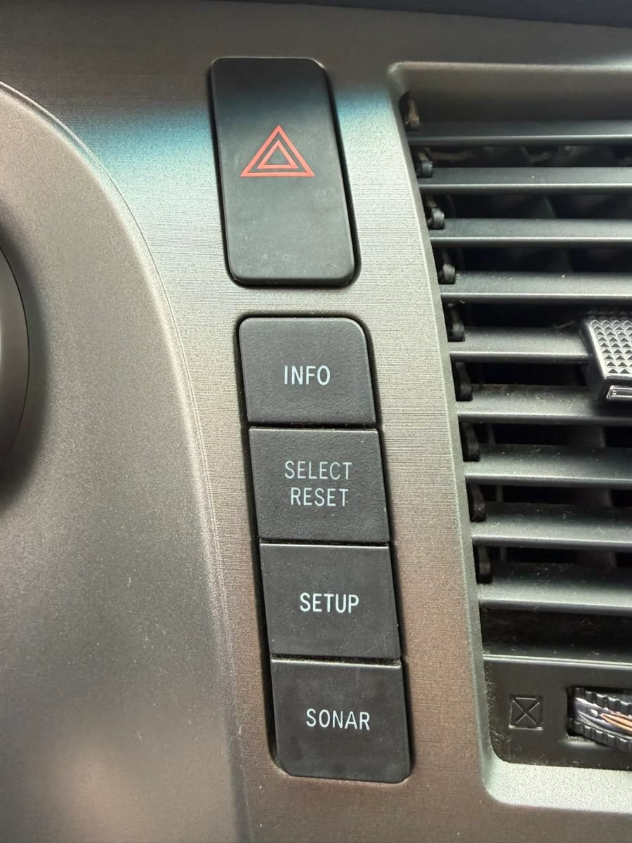 Used 2014 Toyota Sequoia Limited AWD/4WD image 11
