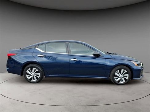 Certified 2024 Nissan Altima 2.5 S image 11