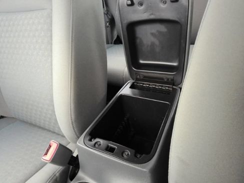 Used 2006 Jeep Liberty Sport RWD image 40