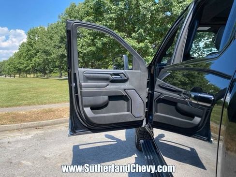 Used 2025 GMC Sierra 2500 AT4X AWD/4WD image 24