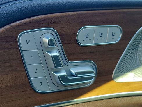 Used 2022 Mercedes-Benz GLS 450 4MATIC image 27