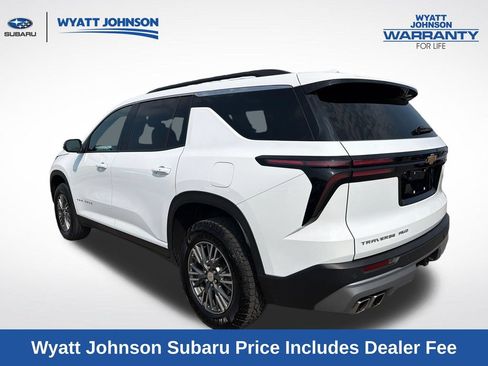 Used 2025 Chevrolet Traverse LT AWD/4WD image 6