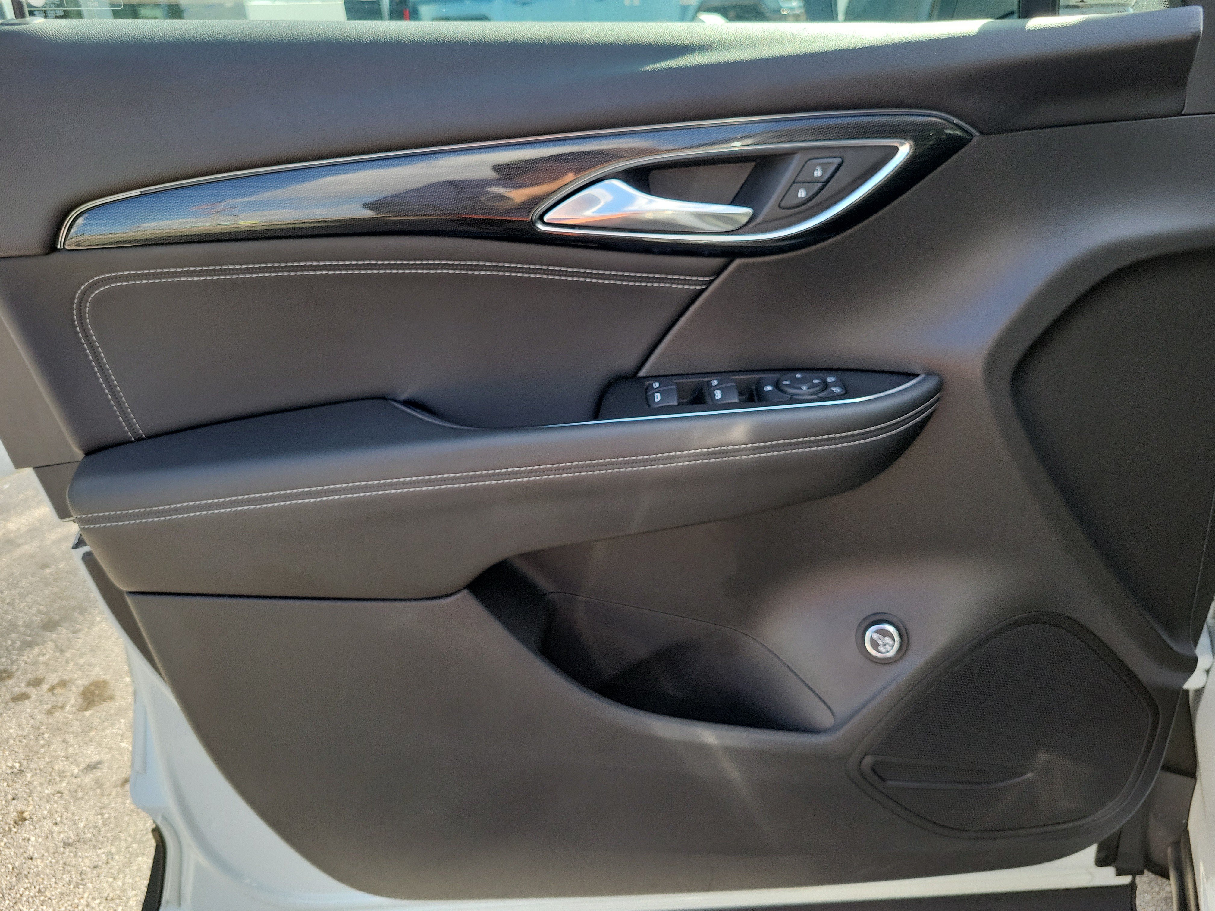 Used 2022 Buick Envision Preferred FWD image 25