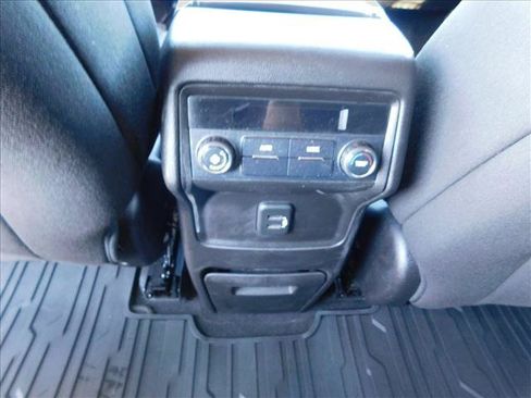 Used 2019 GMC Acadia SLE FWD image 24