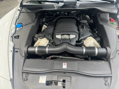 Used 2013 Porsche Cayenne S AWD/4WD image 27