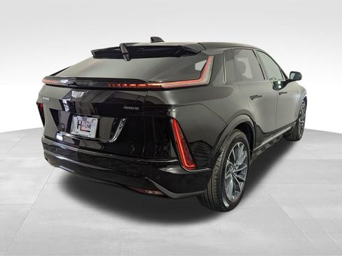 Used 2024 Cadillac Lyriq Sport image 21