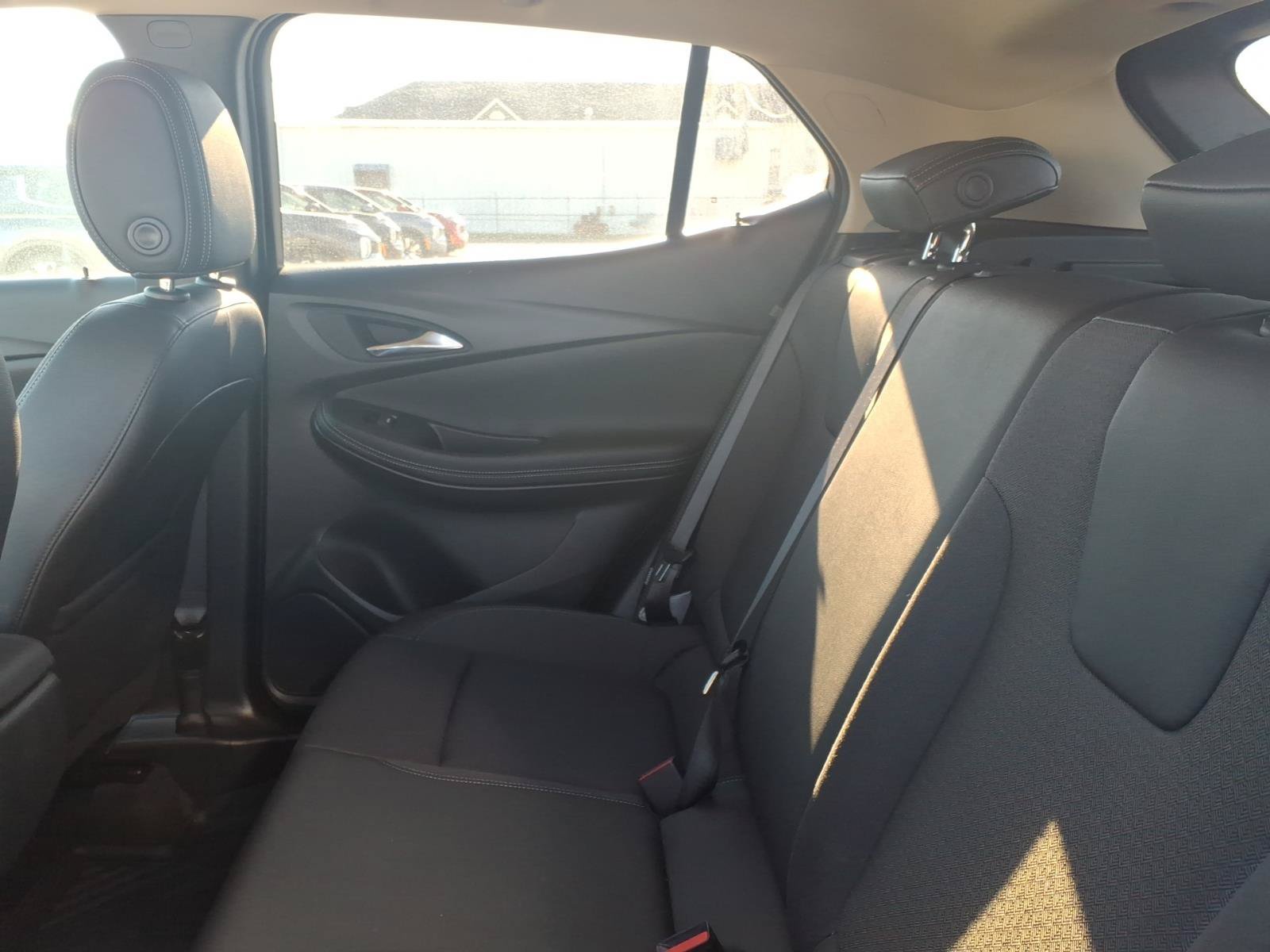 Used 2025 Buick Encore GX Preferred AWD/4WD image 10