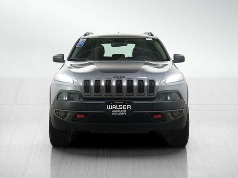 Used 2016 Jeep Cherokee Trailhawk w/ Cold Weather Group AWD/4WD image 8