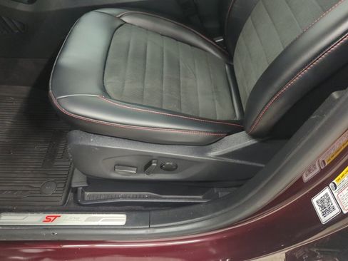 Used 2024 Ford Edge ST-Line w/ Class II Trailer Tow Package image 14